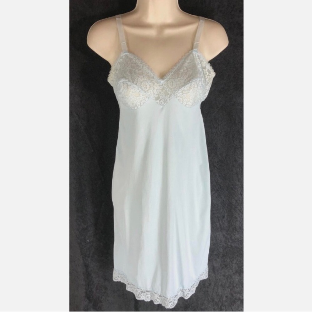 Vintage Rogers Full Slip sz 32 Formfit Nylon Lace Pastel Baby Blue